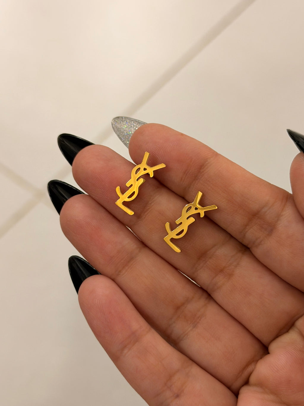 Minimal Gold Stud Earrings – Elegant Logo Design