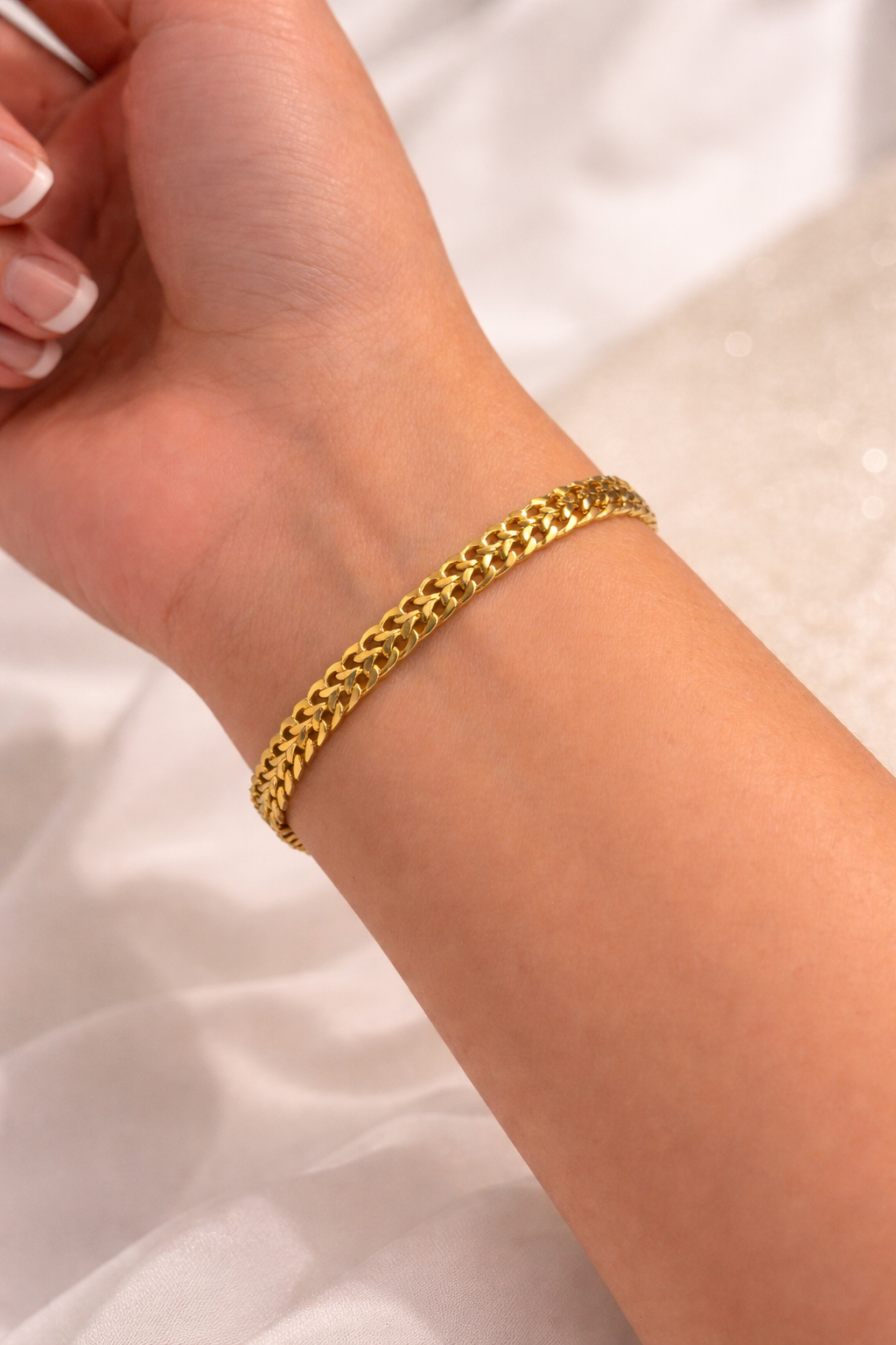 Gold Metal Chain Bracelet Premium Layering Essential