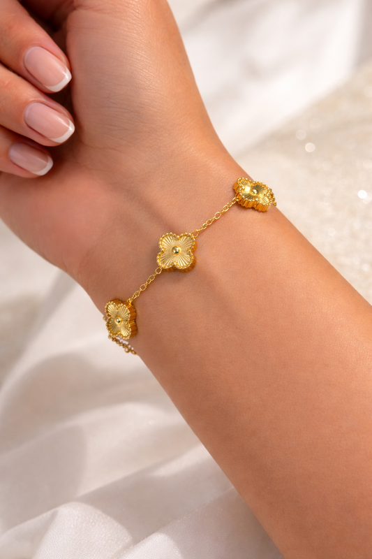 Gold Clover Charm Bracelet Premium Style
