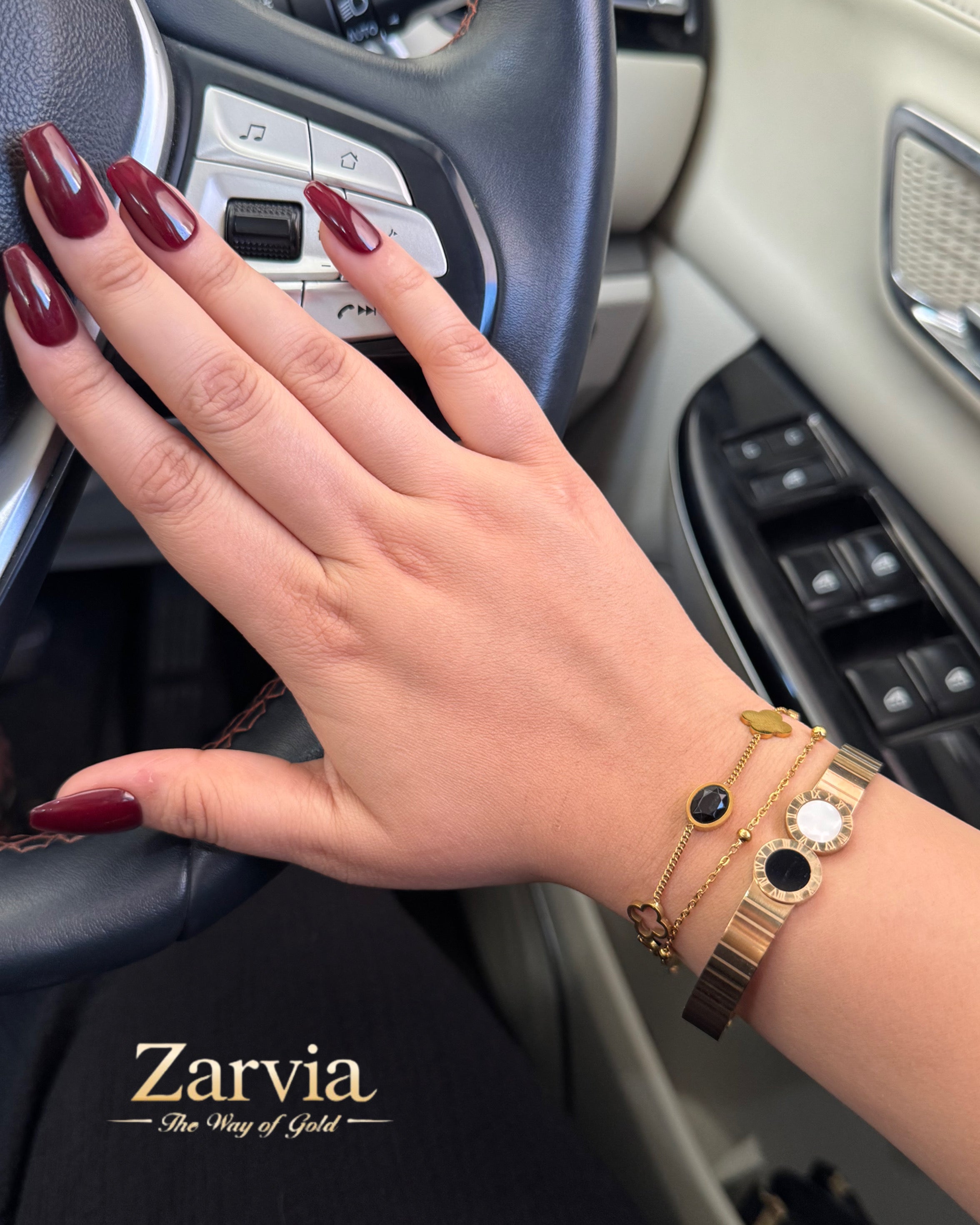 Luxurious Royal Clover Elegance Bracelet Set