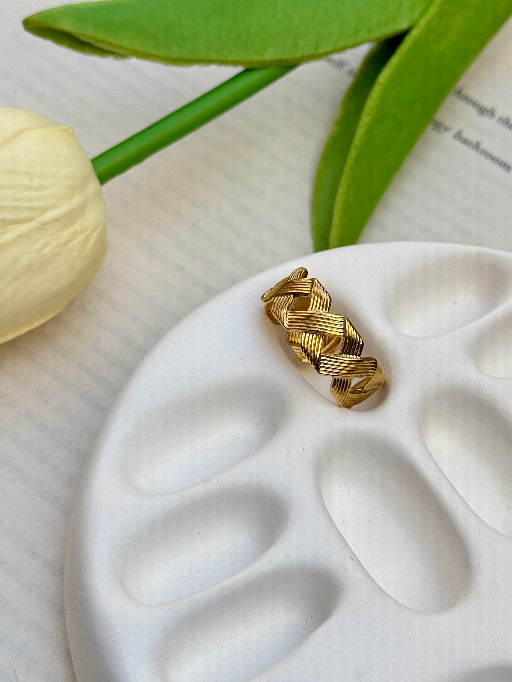Gold Textured Chain Ring – Minimal Braided Statement Ring