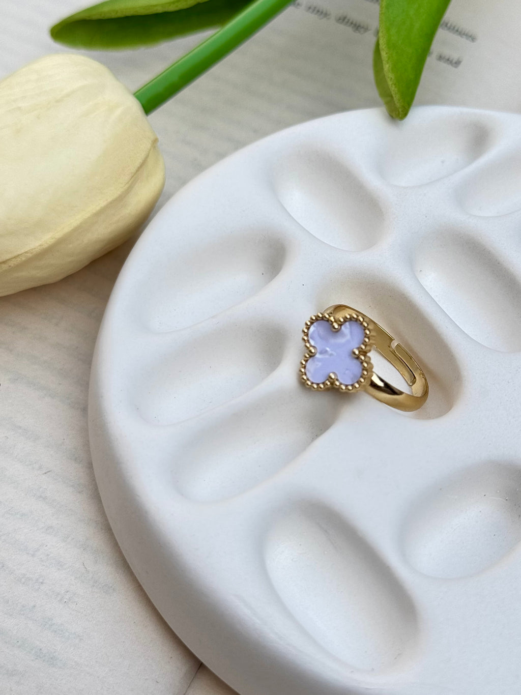 Gold Mother-of-Pearl Clover Ring