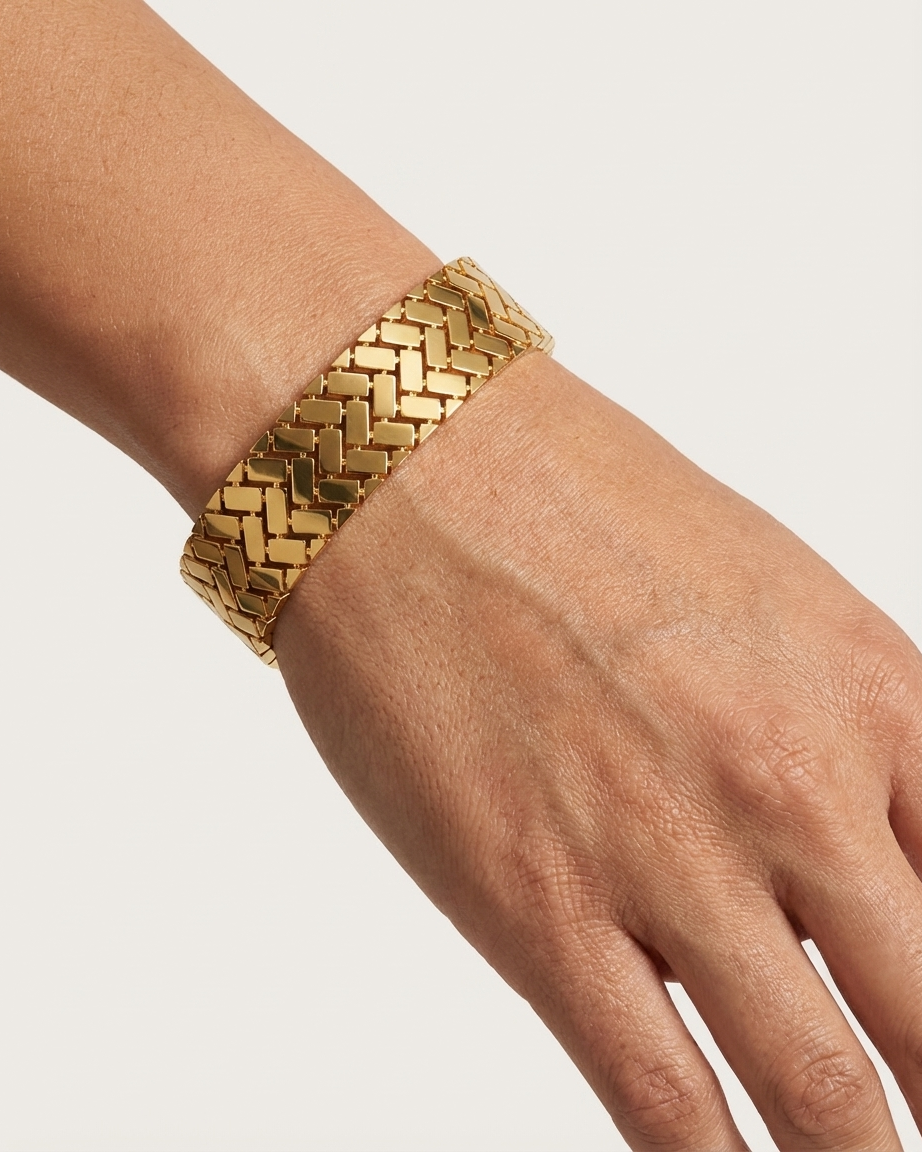 Premium Gold Bracelet – Stylish Woven Design