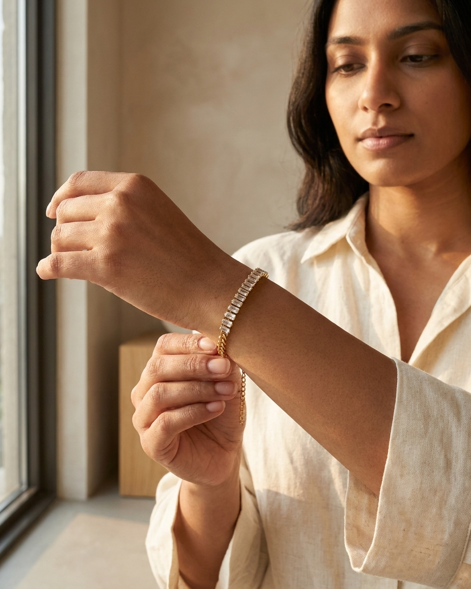 Elegant Gold & Crystal Chain Bracelet
