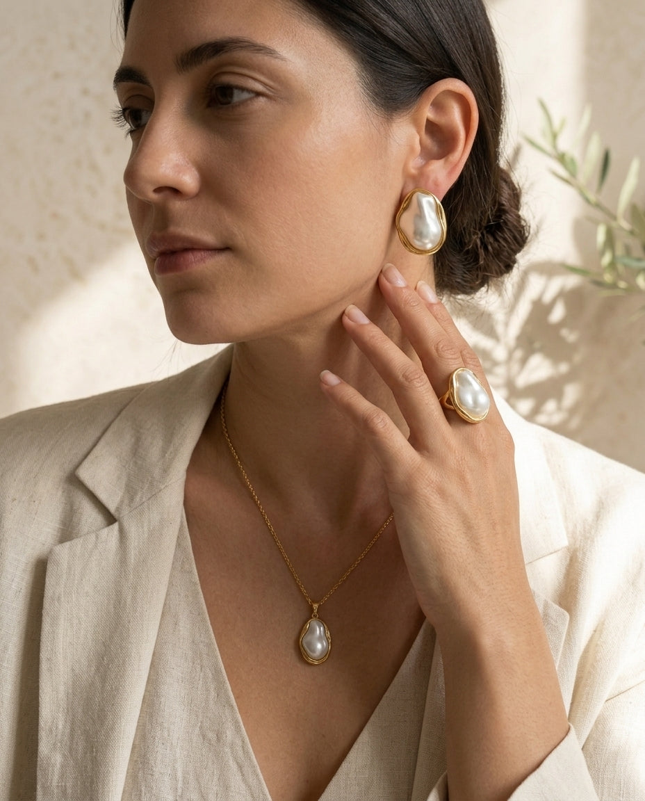 Luxury Chunky Pearl Jewellery Set – Necklace, Ring & Earrings