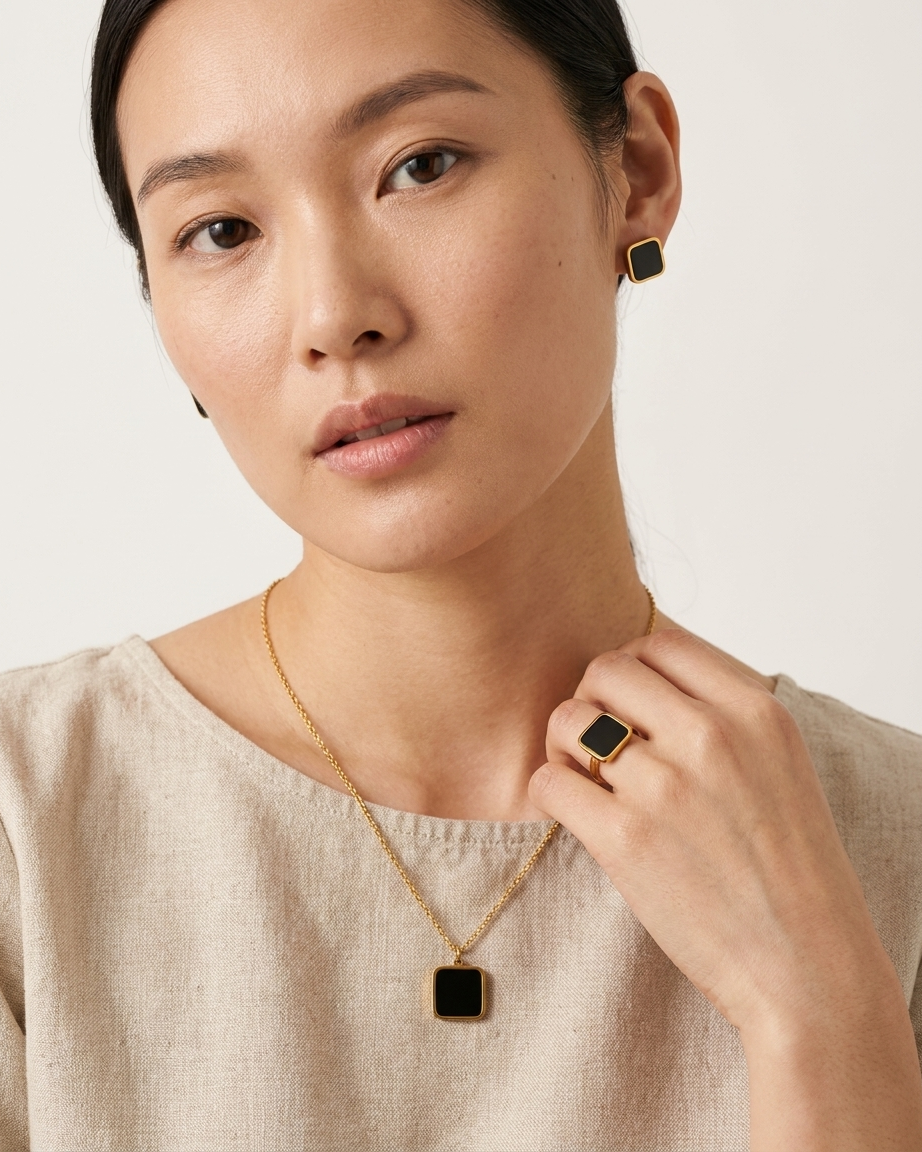 Black Stone Jewellery Set – Necklace, Ring & Ear Studs Trio – Elegant Collection