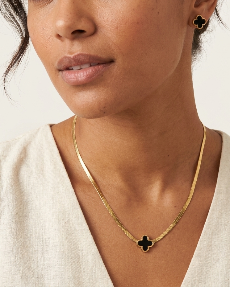 Black Van Cleef Luxe Set