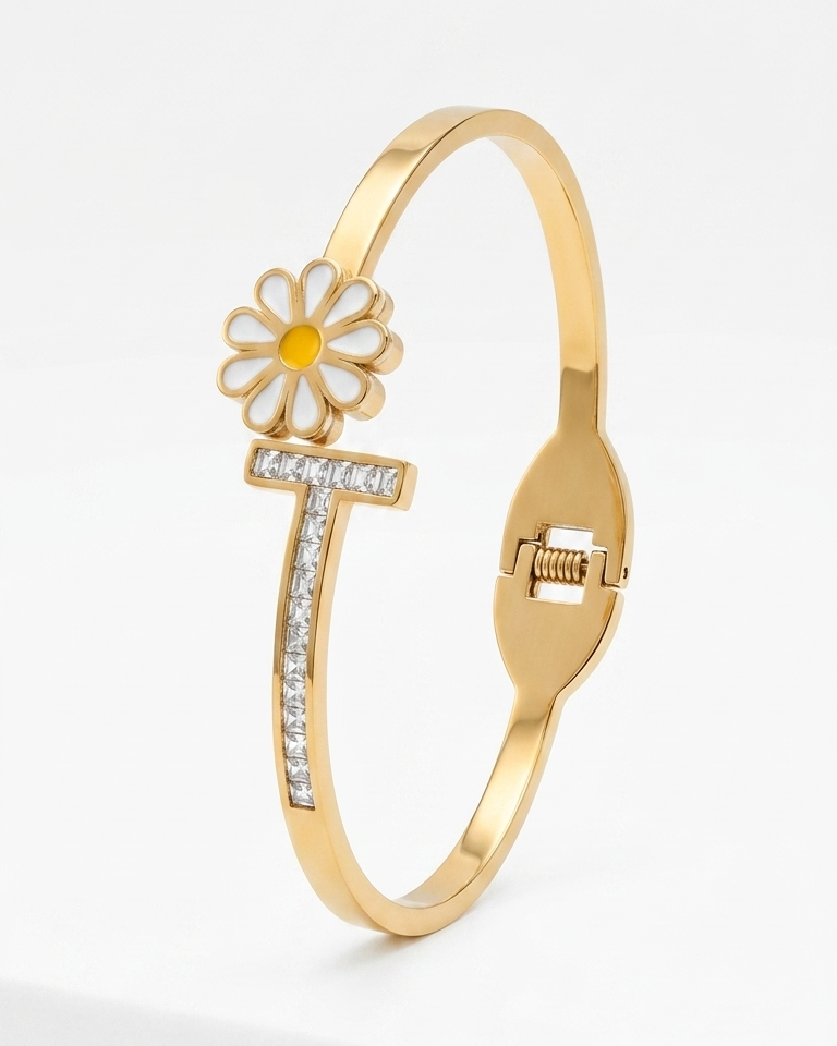 Daisy Design Gold Bangle – Minimalist Gift for Her