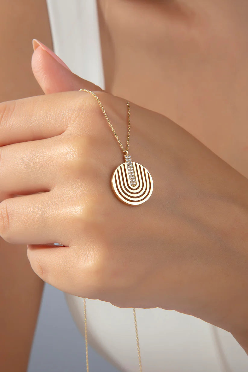 Golden Circle Necklace with Sparkling Rhinestones
